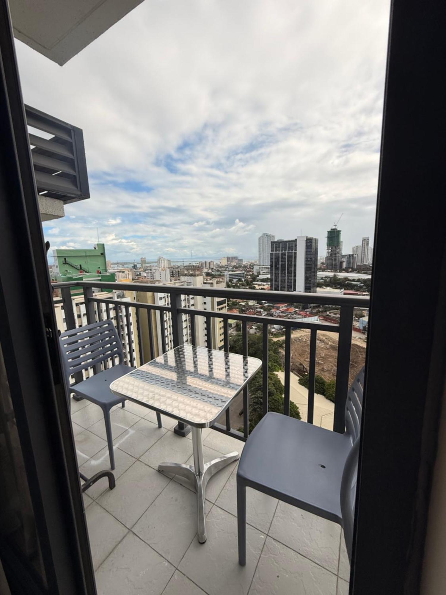 Arlowes At 20F Grand Residences Cebu Εξωτερικό φωτογραφία